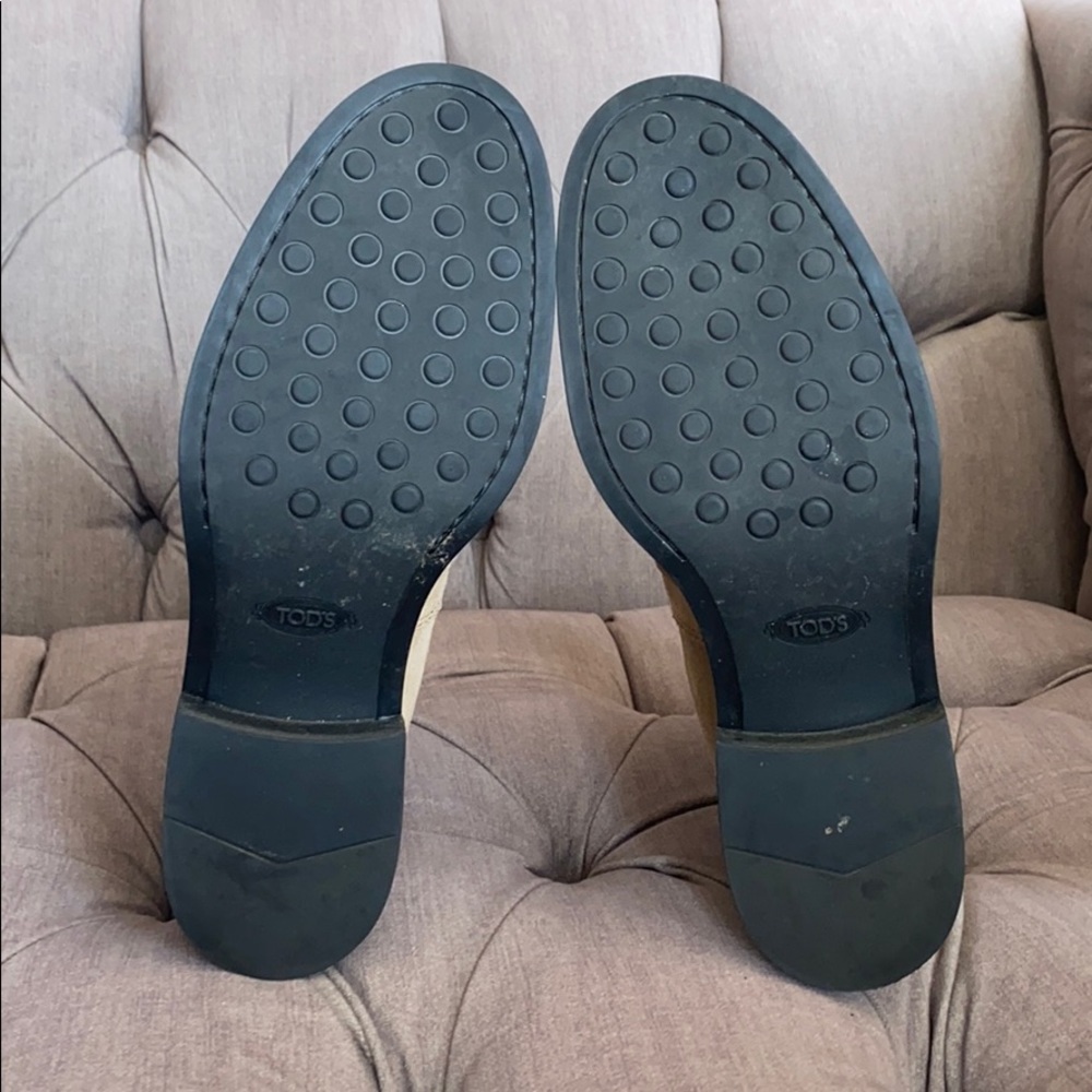 TOD’s tan ankle boot - Picture 8 of 9